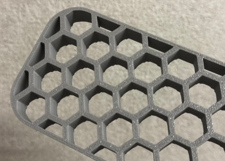 HONEYCOMB GRATING（ハニカムグレーチング）| 整理トレー用水切りグレーチング