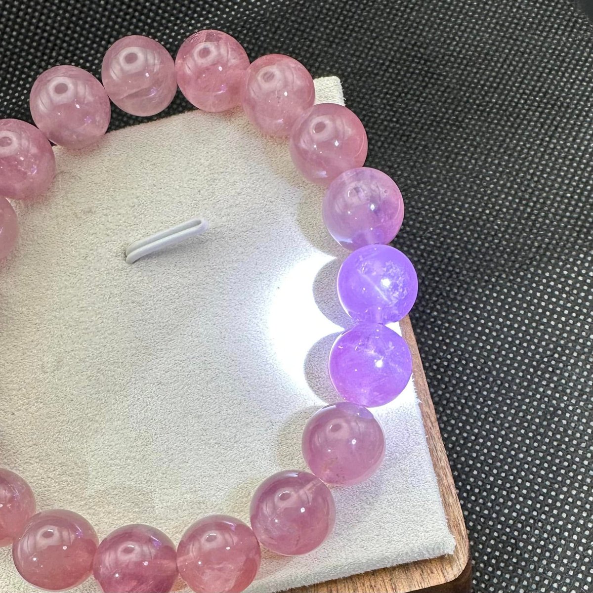 究極品質　愛と安らぎを象徴する宝石　幻のロイヤルパープルスターローズクォーツ スターロイヤルディープローズクォーツ 天然物 希少 極上高品質