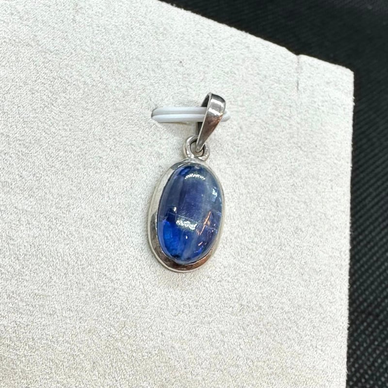 極上　無着色　天然カイヤナイト １2ミリ　カイアナイト　高級品 最高級カイヤナイト 12mm玉 ブレスレット ストレート 限定品の