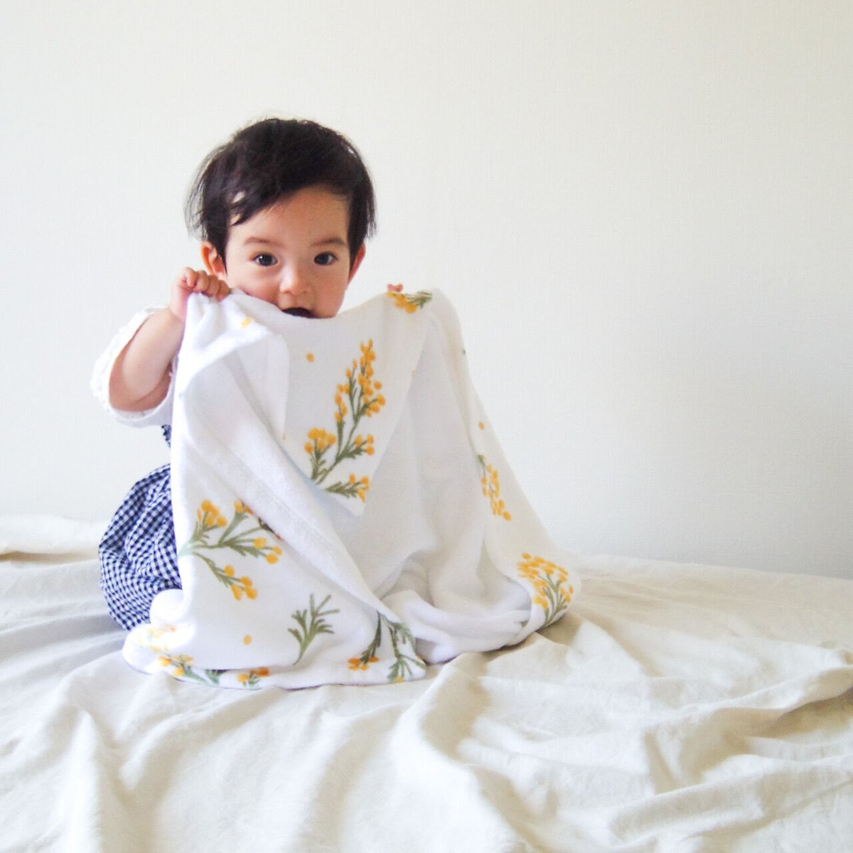 ミモザ柄フリースブランケット Velve couture ミモザ柄フリースブランケット Velve couture