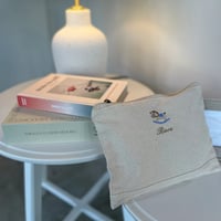 【お名前刺繍入り】フラットポーチM オムツポーチ 母子手帳ケース 化粧ポーチ