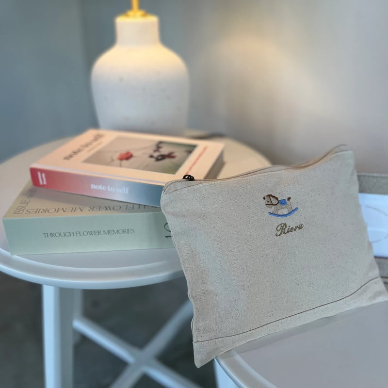 お名前刺繍入り】フラットポーチM オムツポーチ 母子手帳ケース 化粧