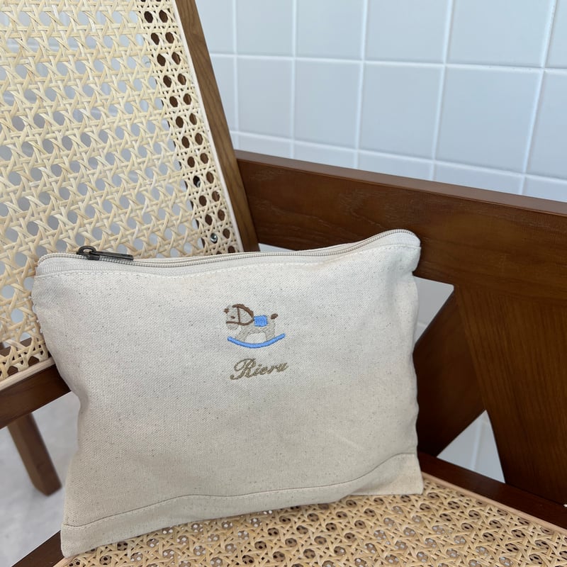 お名前刺繍入り】フラットポーチM オムツポーチ 母子手帳ケース 化粧