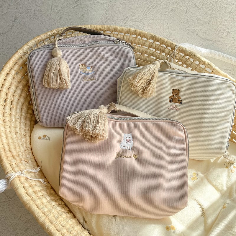 お名前刺繍入り】オムツポーチ ふわもこ 出産祝い ギフト 名入れ