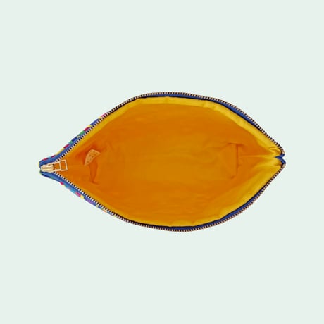 COLOUR MANNERS pouch