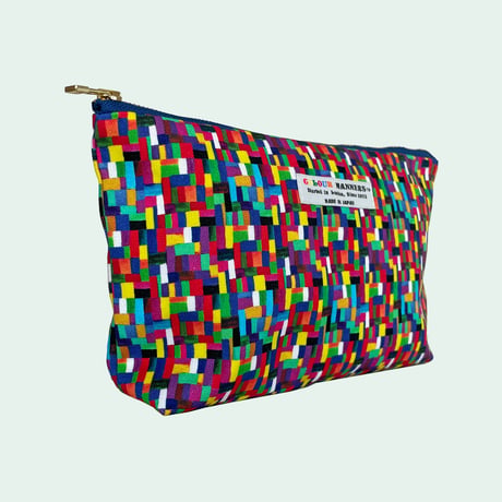 COLOUR MANNERS pouch