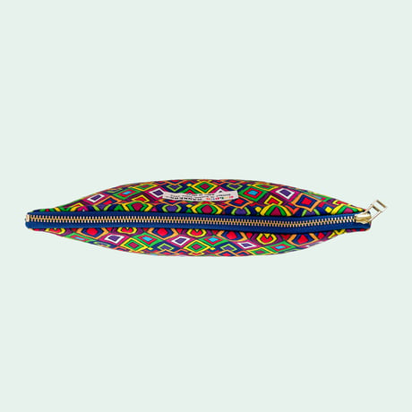 COLOUR MANNERS pouch