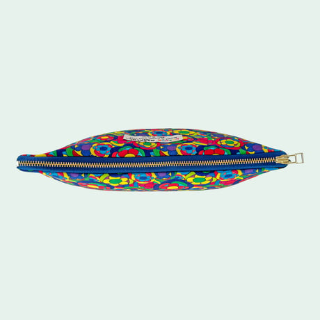 COLOUR MANNERS pouch