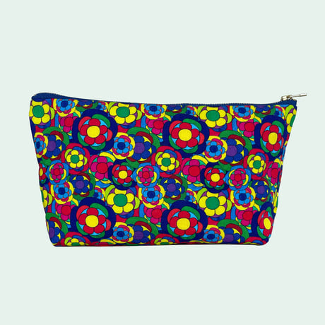 COLOUR MANNERS pouch