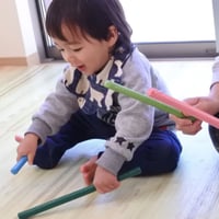 【木曜日】親と子のリトミック