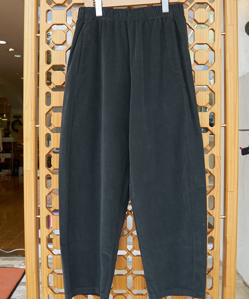 アプレッセ 黒 コーデュロイ ワイドパンツ プリーツ入り サイズ希少4