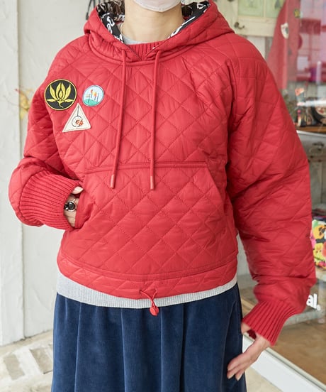Desigual デシグアル パッチ パデッドフーディ　22WWSK013001