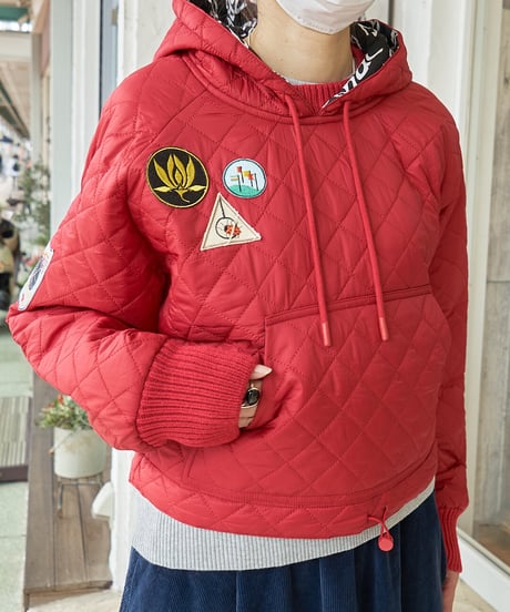 Desigual デシグアル パッチ パデッドフーディ　22WWSK013001