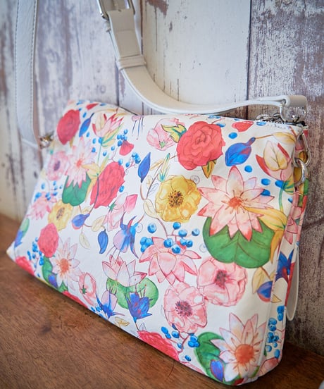 Desigual デシグアル 22SAXP92-1000-U　花柄 クロスボディバッグ