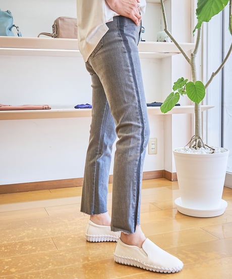 ミカーレミカーレ　グレースリムパンツ　M106-157P-05