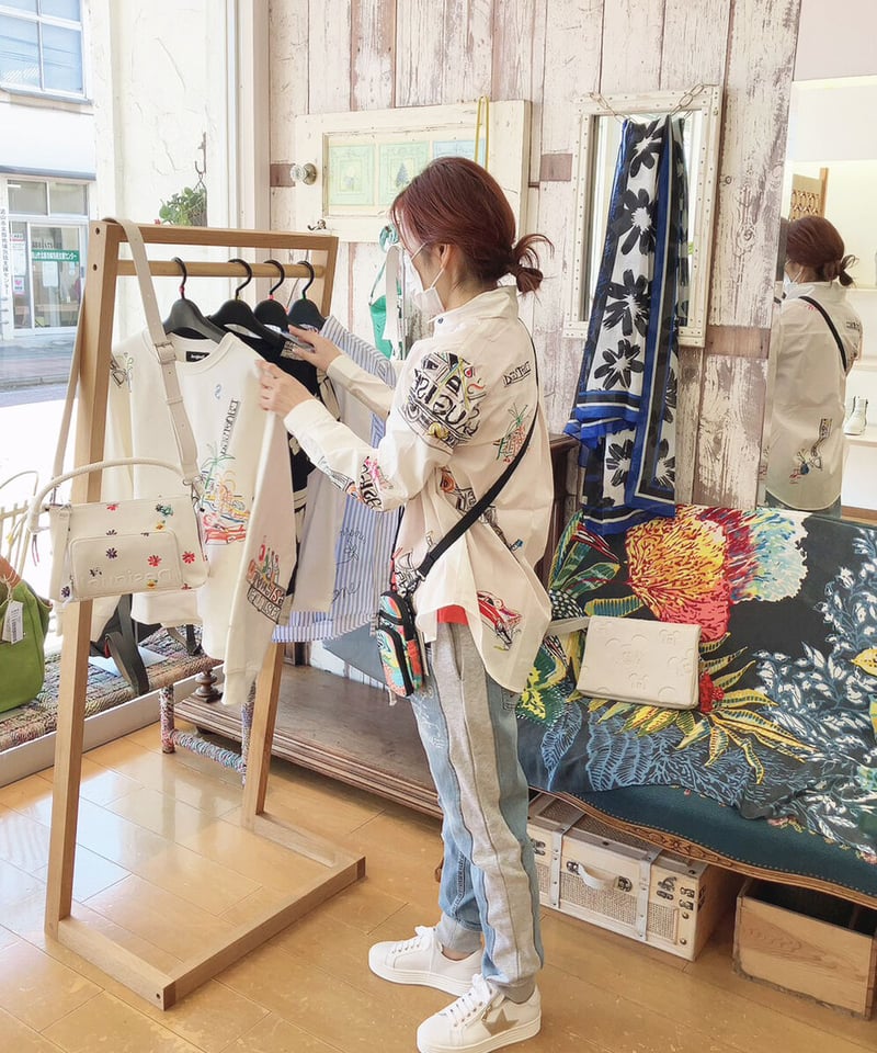 デシガル Desigual ミッキーマウス ジョガージーンズ 23SWDD77 デシガル Desigual ミッキーマウス ジョガージーンズ 23SWDD77