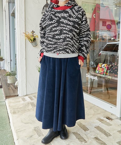 Desigual デシグアル パッチ パデッドフーディ　22WWSK013001