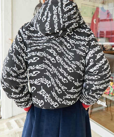 Desigual デシグアル パッチ パデッドフーディ　22WWSK013001