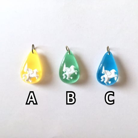 3色＊自由と成功へ導くペガサスの光　ネックレス（チェーン/牛革）