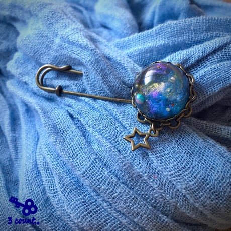 3色＊あなたの星の渦巻く星雲　カブトピン（ストールピン）
