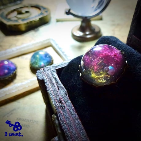 3色＊あなたの星の渦巻く星雲　カブトピン（ストールピン）