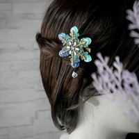 2色＊不思議な泉の煌めく大きな雪の華　ヘアクリップ