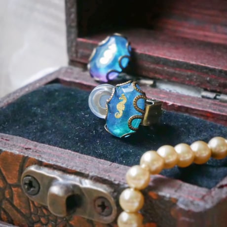2色＊人魚のジュエリー~カリブの海馬~　イヤーカフ（イヤークリップ）