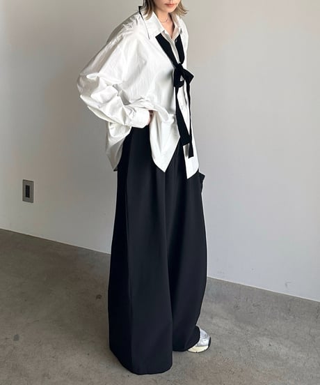 tuck wide slacks