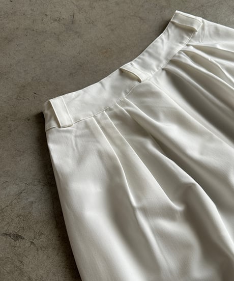 tuck wide slacks