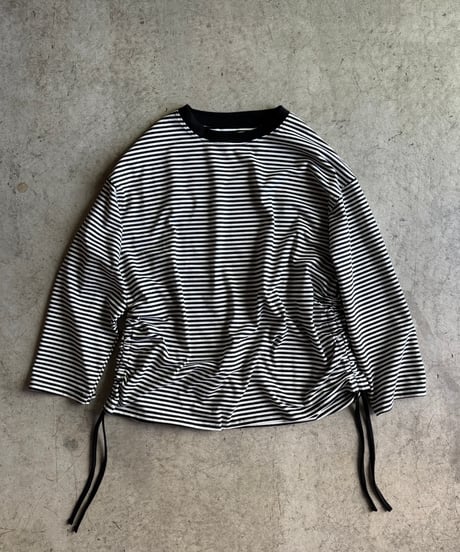 side drost  border t-shirt