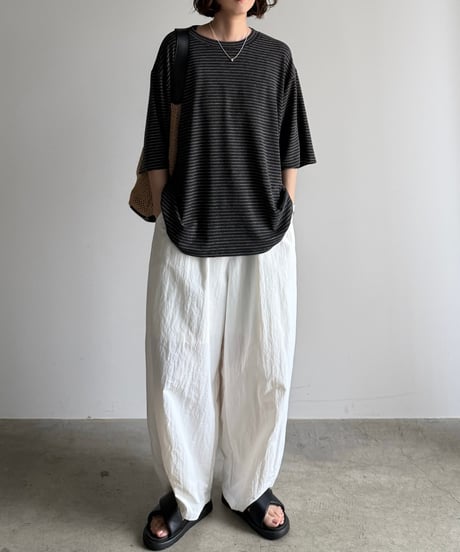 loose tapered wide pants