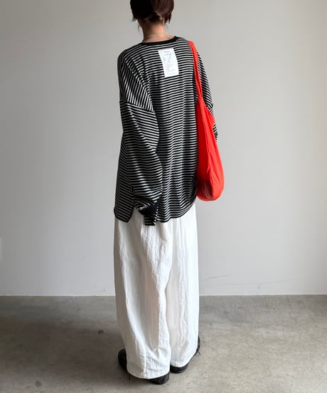 loose tapered wide pants
