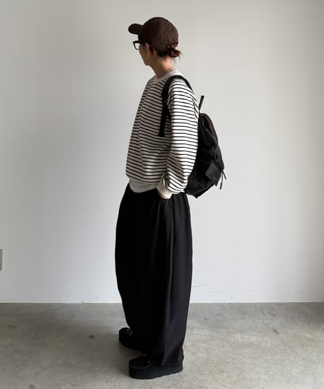 border raglan pullover