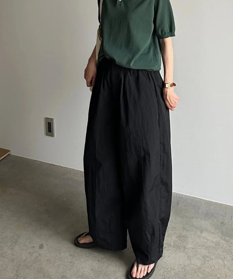 loose tapered wide pants