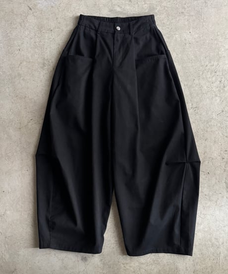 wide oval pants