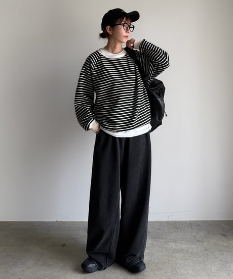 border raglan pullover
