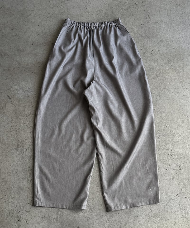 美品　Urah THE TROUSERS サイズ3 three tuck curve pants | ARULLE