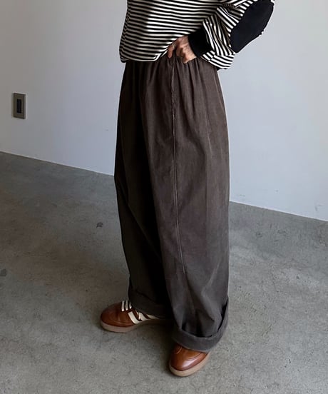 oval relax corduroy pants