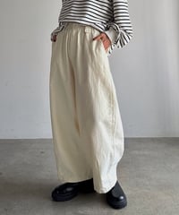 loose tapered pants