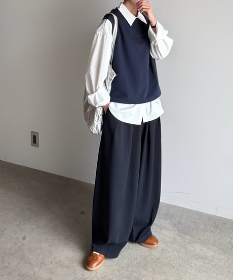 crew neck sweat vest