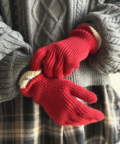 bicolor knit gloves