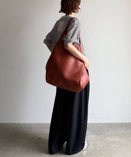 back tag border t-shirt