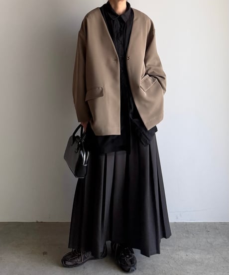 box pleats long skirt