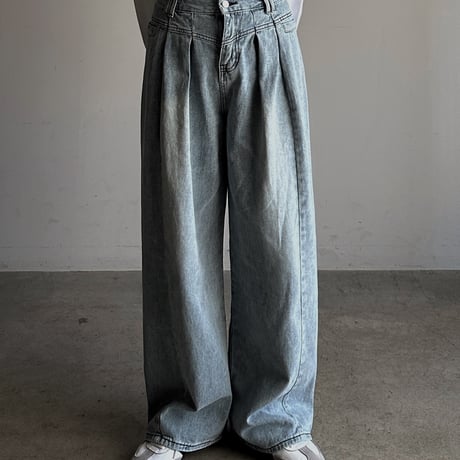 tuck wide denim（light blue）