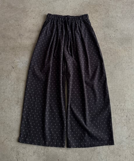 petit flower relax pants