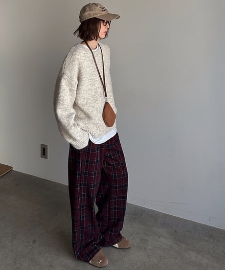 mix color crew neck knit