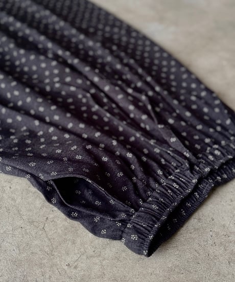 petit flower relax pants