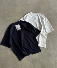simple back tag t-shirt