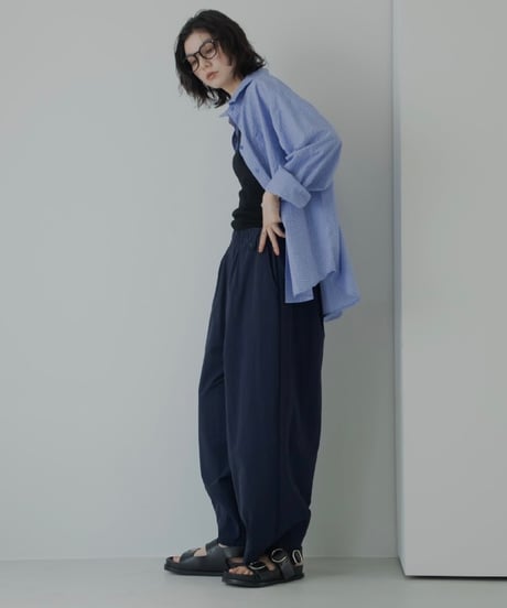 loose tapered wide pants