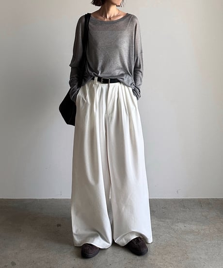 tuck wide slacks